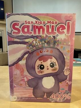 Samuel 400% Plushy with Crown NIB